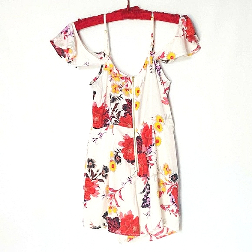 Multi-color Floral Cold Shoulder Romper M - Picture 2 of 8